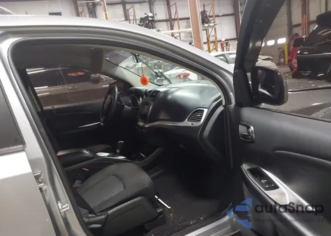 2016 Dodge Journey Sxt z USA, uszkodzony, nr VIN 3C4PDDBG5GT105747